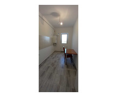 Ofer spre inchiriere apt cu 2 camere