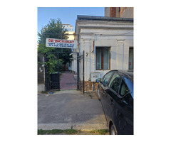 Ultracentral, ofer spre inchiriere 3 camere la curte, ideal sediu firma