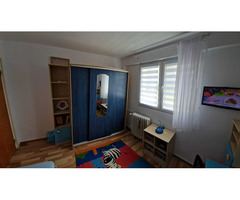 Proprietar - inchiriez ap. 2 camere, decomandat. Aproape de metrou si loc parcare. - 7