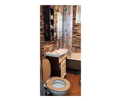 VÂND apartament de două camere (52500 euro) sau schimb cu o garsonieră și suma de 19000 euro