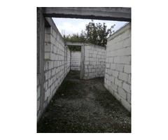 Vand casa aflata in constructie.
