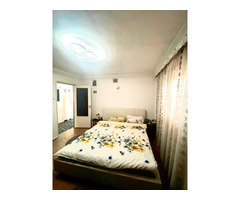 Vând apartament pe Bl Decebal