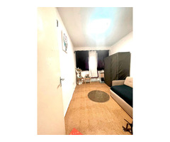 Vând apartament pe Bl Decebal