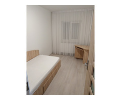 Închiriez urgent apartament cu 3 camere - mobilat și utilat
