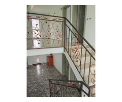 Casa de vânzare lângă pădure.