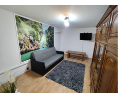 Apartament 2 camere decomandat etaj 1, 52 mp, zona 9 Mai, Targu-Jiu