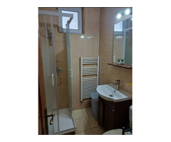 Închiriez casă Aroneanu - 5 camere, 1000 mp curte, panouri fotovoltaice, 5 km de Podu de Fier