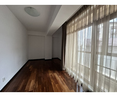 Inchiriez apartament 3 camere nemobilat zona Baneasa cu loc parcare subterana