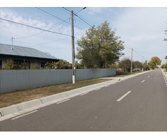Vand Casa batraneasca cu gradina