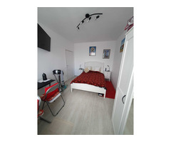 Penthouse luminos 75 mp utili + terasă mare + parcare inclusă