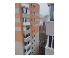 Vând apartament cu patru camere