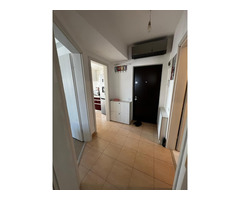 Apartament cu doua camere decomandat la 10min de metrourile Aparatorii Patriei si Dimitrie Leonida